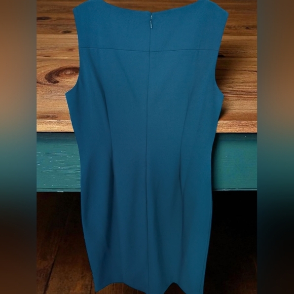 Andrew Marc Sleeveless Ruched Sheath DressColor: Cypress, Size: 14 (EUC) - Picture 14 of 16